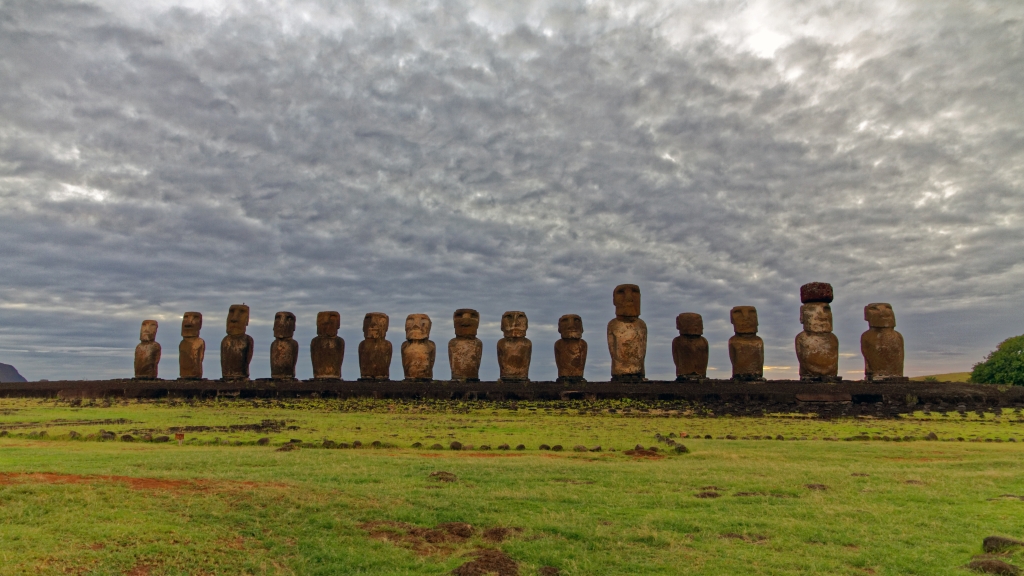 20 - Ile De Pâques (23) - Ahu Tongariki.jpg